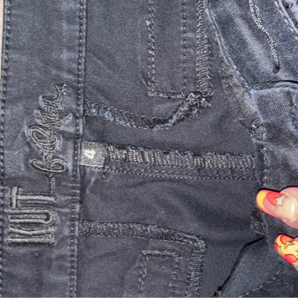 Kut from the Kloth Black Bermuda Shorts Versatile Style - Picture 14 of 15